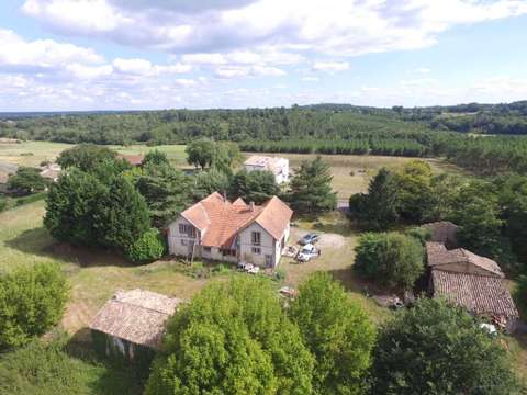 Vente maison 8 pièces Montguyon 17