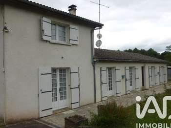 Vente maison 8 pièces Montguyon 17