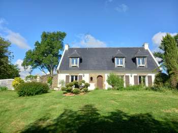 Vente maison 10 pièces Montigné-le-Brillant 53