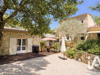 Vente maison 5 pièces Montjoux 26