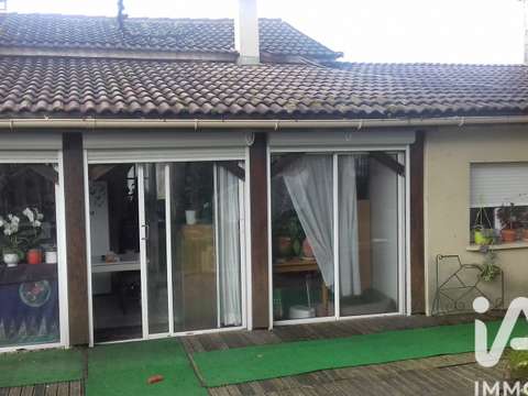 Vente maison 8 pièces Montlieu-la-Garde 17