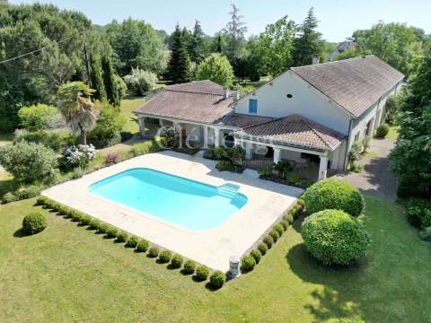 Vente maison 11 pièces Montpon-Ménestérol 24