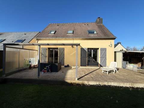 Vente maison 6 pièces Montreuil-le-Gast 35