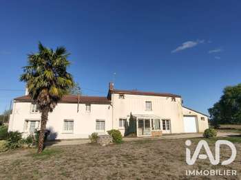 Maison 6 pièces 142 m² · à Montréverd · 142 m² · 199 000 €