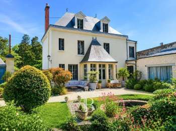 Maison 12 pièces 241 m² · à Montrichard Val de Cher · 241 m² · 900 000 €