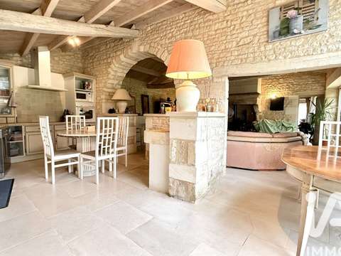 Vente maison 8 pièces Montroy 17