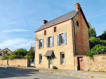 Vente Maison 4 chambresMontsûrs-Saint-Céneré