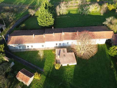 Vente maison 9 pièces Moragne 17