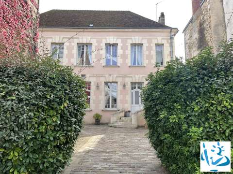 Vente maison 10 pièces Mortagne-au-Perche 61