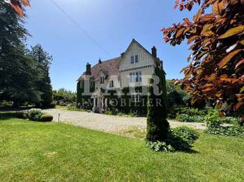Maison 16 pièces 464 m² · à Mortagne-au-Perche · 464 m² · 890 000 €