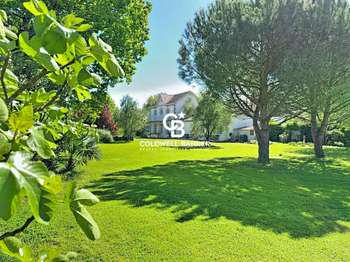 Maison 7 pièces 269 m² · à Mortagne-sur-Gironde · 269 m² · 695 000 €