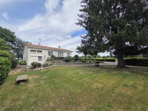 Vente maison 4 pièces Mortagne-sur-Sèvre 85