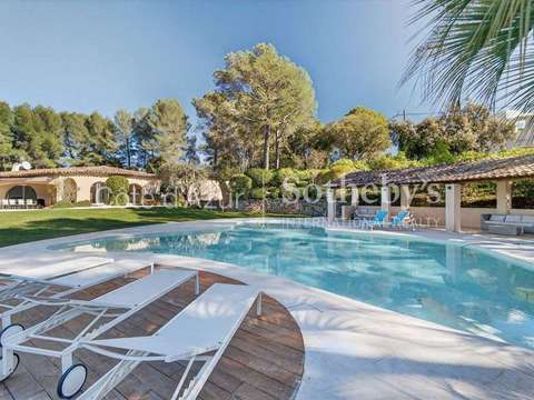 Vente maison 13 pièces Mouans-Sartoux 06