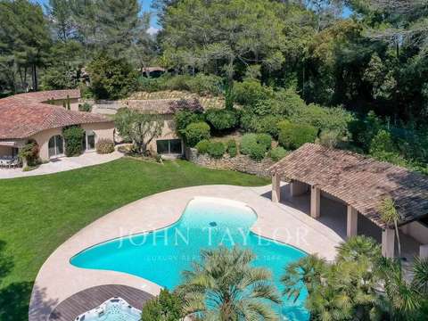 Vente maison 13 pièces Mouans-Sartoux 06