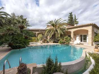 Maison 6 pièces 308 m² · à Mougins · 308 m² · 1 880 000 €