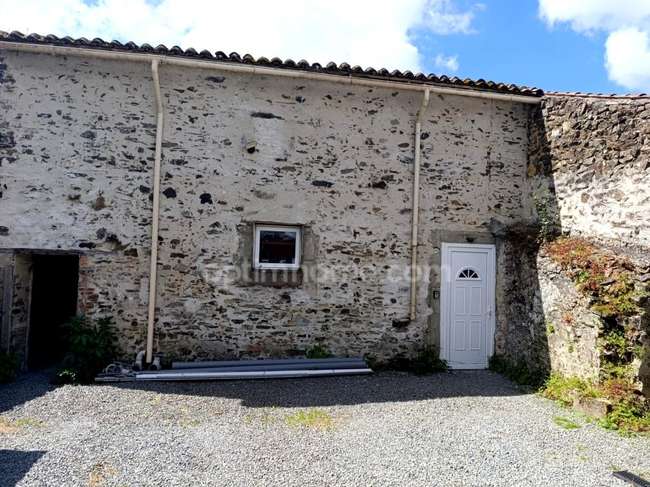 Maison 6 pièces 235 m² · à Mouilleron-Saint-Germain · 235 m² · 162 000 €