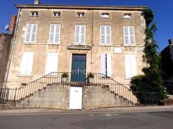 Vente maison 9 pièces Mouilleron-Saint-Germain 85
