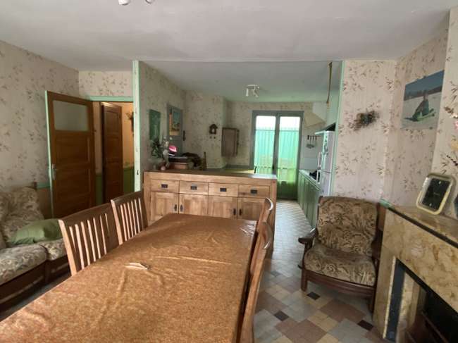 Maison 7 pièces 110 m² · à Moulin-Mage · 110 m² · 60 000 €