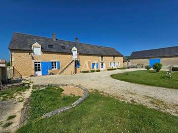Vente maison 11 pièces Moulins-sur-Yèvre 18