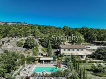 Vente maison 10 pièces Murs 84