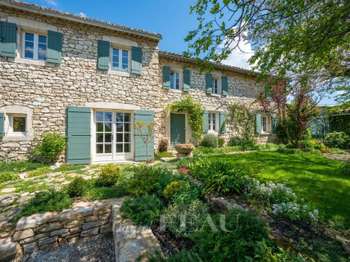 Vente maison 6 pièces Murs 84