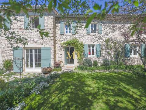 Vente maison 6 pièces Murs 84