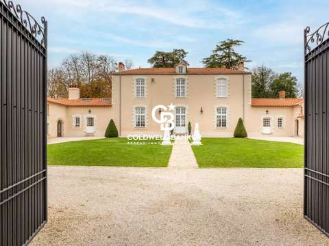 Vente maison 11 pièces Nantes 44