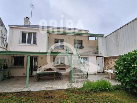 Vente maison 9 pièces Nantes Rond-Point De Rennes 44