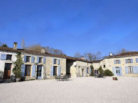 Vente maison 24 pièces Néré 17