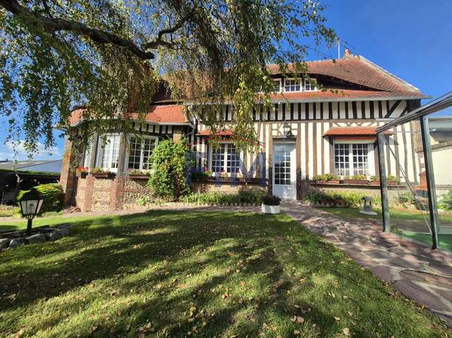 Maison 5 pièces 146 m² · à Neufchâtel-en-Bray · 146 m² · 270 000 €