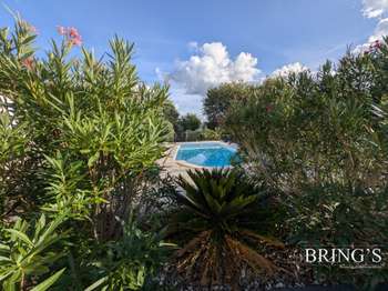 Maison 5 pièces 137 m² · à Neuvic · 137 m² · 258 000 €