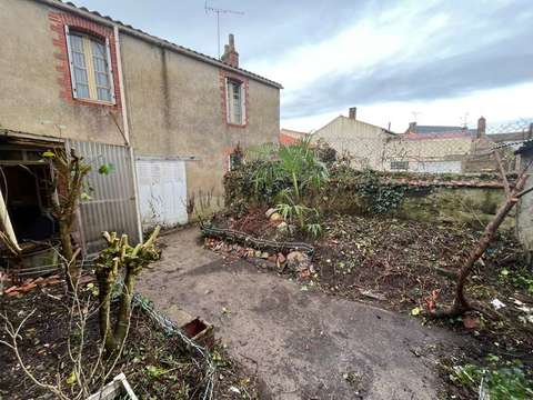 Vente maison 8 pièces Nieul-le-Dolent 85