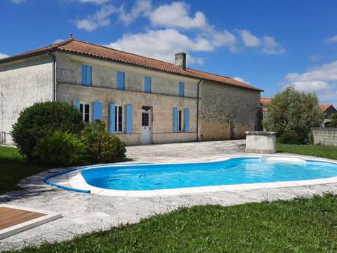Vente maison 6 pièces Nieul-le-Virouil 17