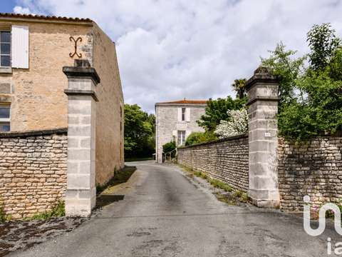Vente maison 8 pièces Nieul-sur-l'Autise 85