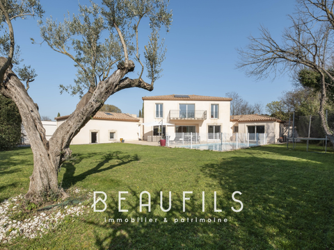 Vente maison 8 pièces Nîmes 30