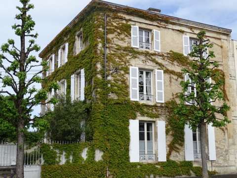Vente maison 8 pièces Niort 79