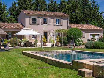 Maison 6 pièces 150 m² · à Noves · 150 m² · 850 000 €
