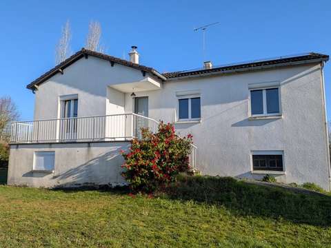 Vente maison 5 pièces Nueil-les-Aubiers 79