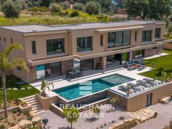 Vente maison 8 pièces Opio 06