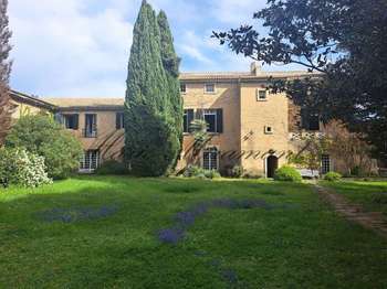 Maison 19 pièces 350 m² · à Orange · 350 m² · 961 000 €