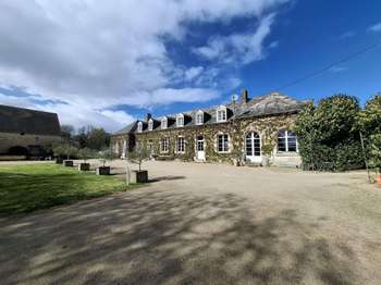 Maison 6 pièces 250 m² · à Orléans · 250 m² · 1 995 000 €