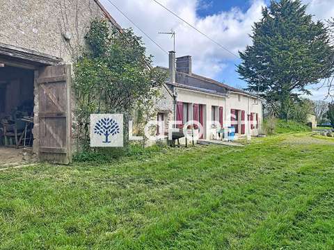 Vente maison 7 pièces Oroux 79