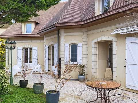 Vente maison 8 pièces