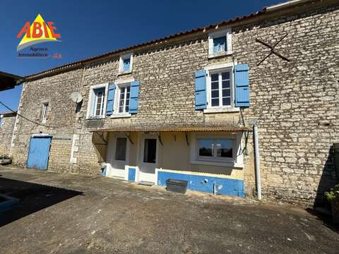Vente maison 5 pièces Oulmes 85