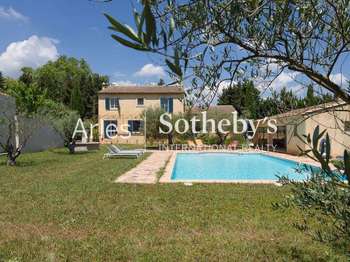Maison 9 pièces 230 m² · à Paradou · 230 m² · 1 590 000 €