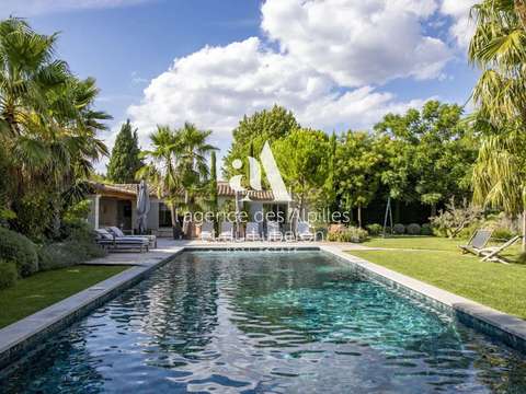 Vente maison 10 pièces Paradou 13