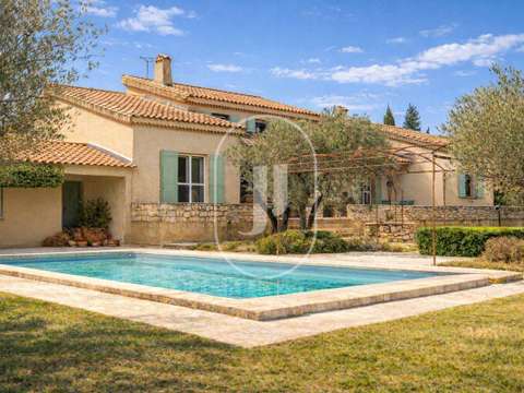 Vente maison 8 pièces Paradou 13