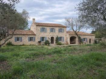 Vente maison 7 pièces Paradou 13