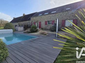 Maison 8 pièces 226 m² · à Péaule · 226 m² · 445 000 €