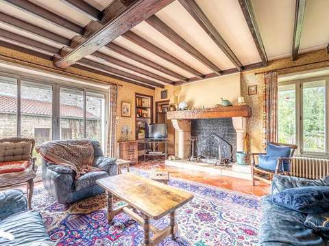 Vente maison 15 pièces Périgné 79